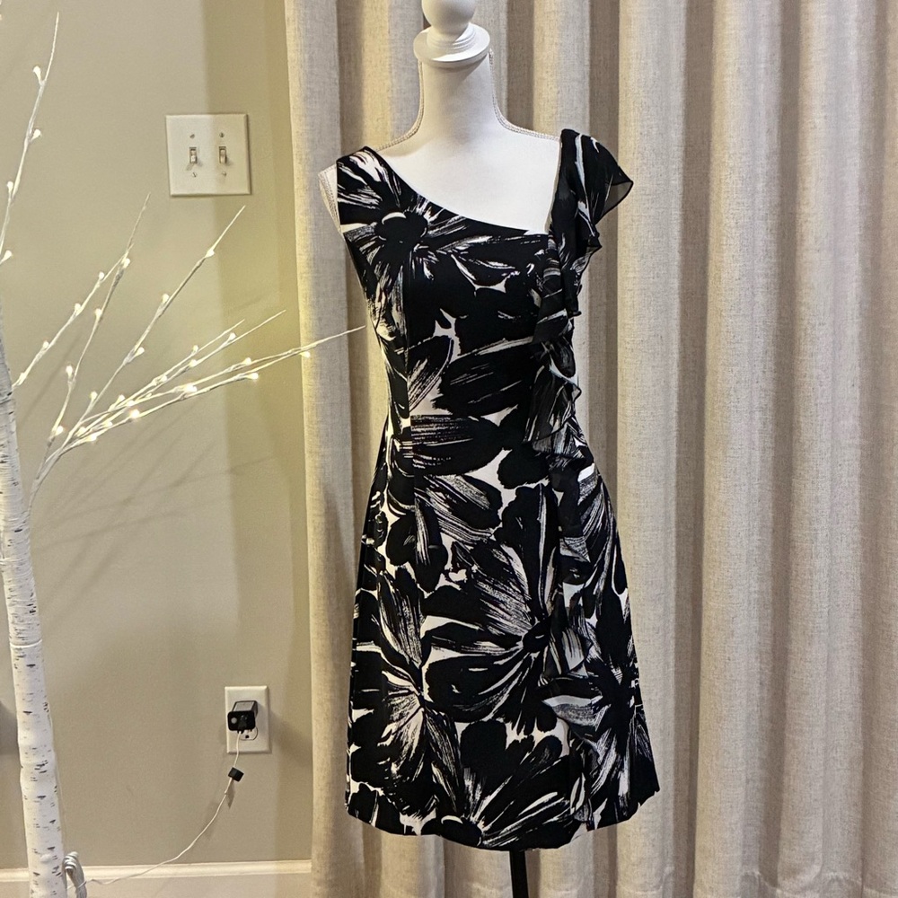 Black White Floral Dress Sz 10 Modern Art Ruffle One Shoulder Cocktail - Picture 5 of 7